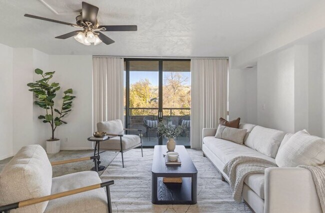 Building Photo - Incredible Location with 2 secure parking spaced