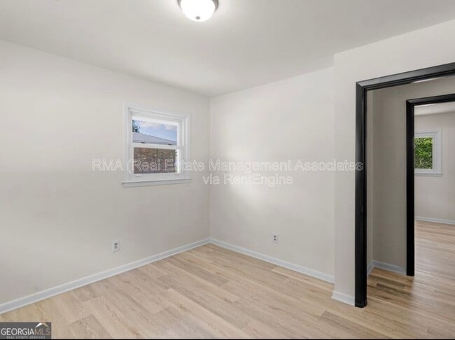 Building Photo - 3548 Meadowview Ct