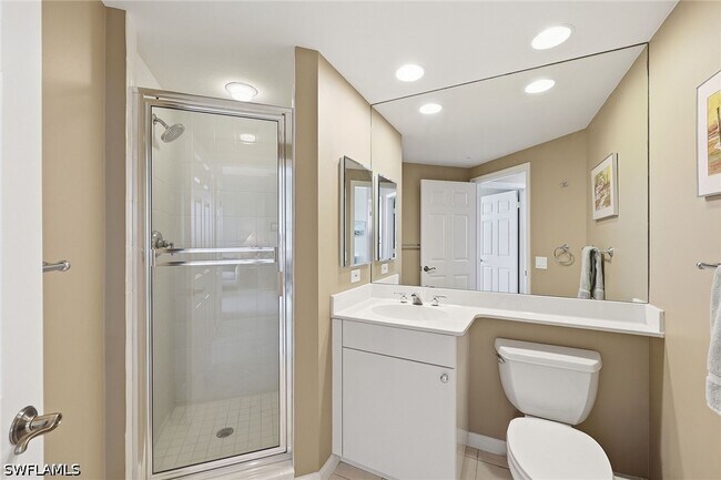 Building Photo - 420 Cove Tower Dr