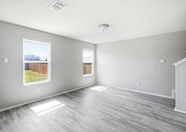 Building Photo - 7526 Crestway Ridge