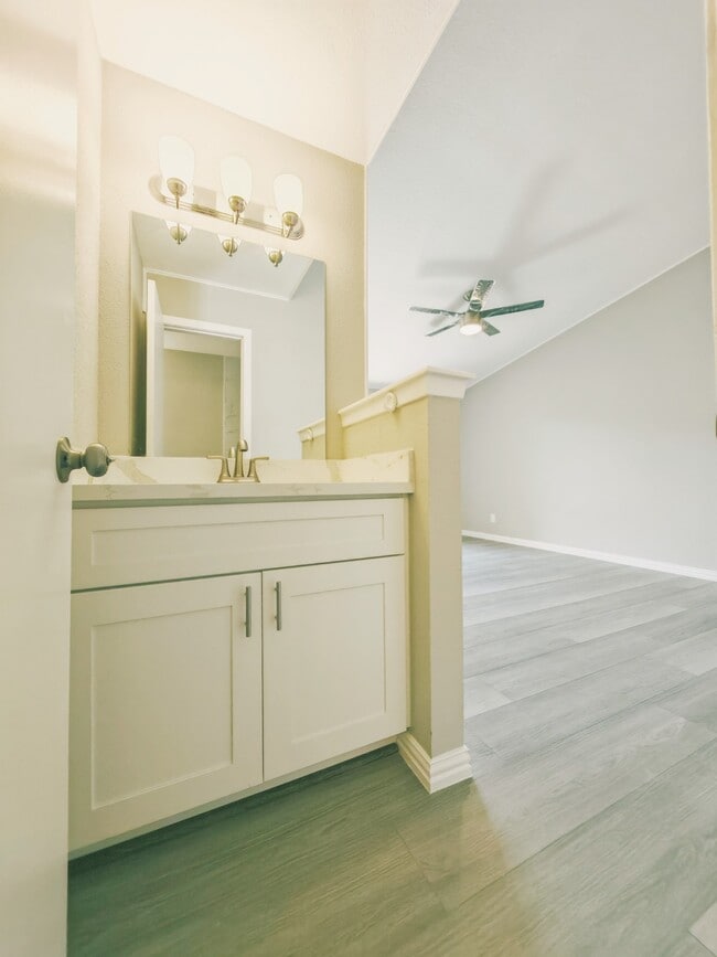 Building Photo - 8100 Cambridge St