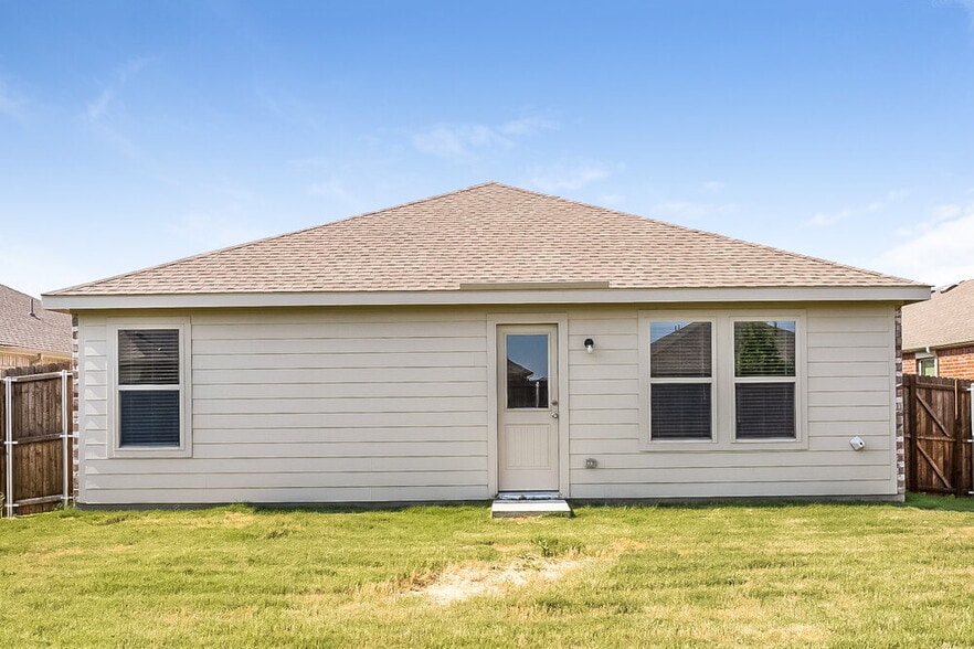 Building Photo - 1617 Westfall Dr