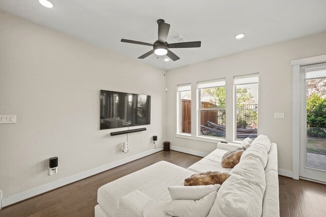 Building Photo - 10936 Keaton Landing Dr