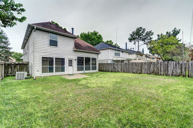 Building Photo - 10338 Timberloch Dr