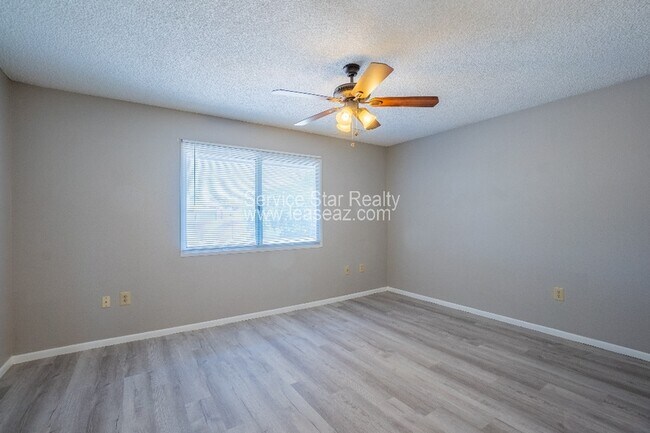 Building Photo - 17230 N Palo Verde Dr