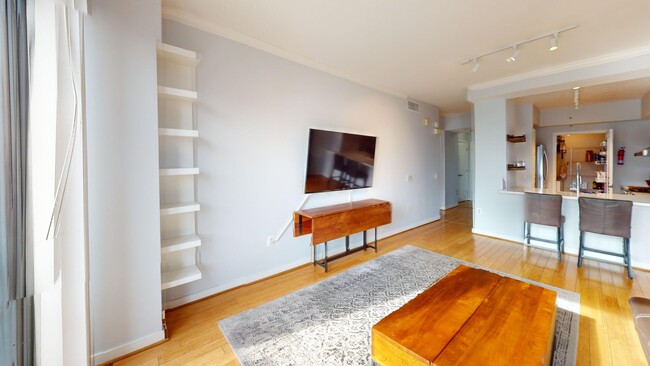 Building Photo - Penn Quarter Spacious One Bedroom W/Privat...