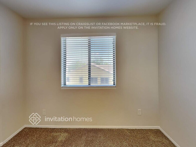 Building Photo - 3274 E Bonanza Rd