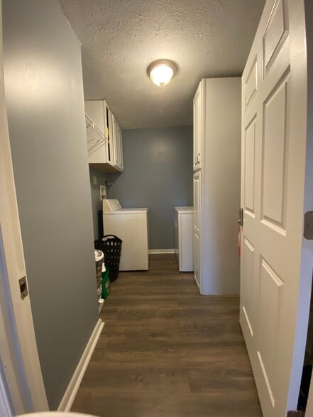 laundry room - 3712 Hyde Ave