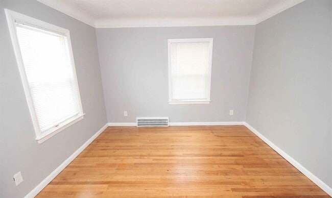 Building Photo - 19363 Rosemont Ave