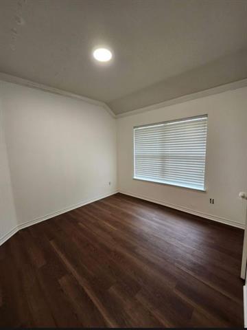 Building Photo - 7812 Pleasant Valley Tr