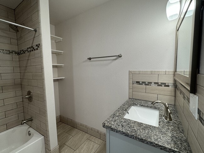 Building Photo - 15209 Cruiser St