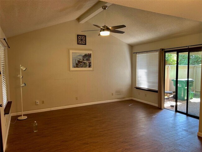 Building Photo - 9509 Blue Creek Ln