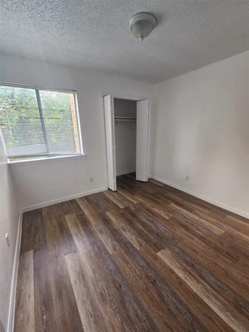 Building Photo - 506 E Denton Dr