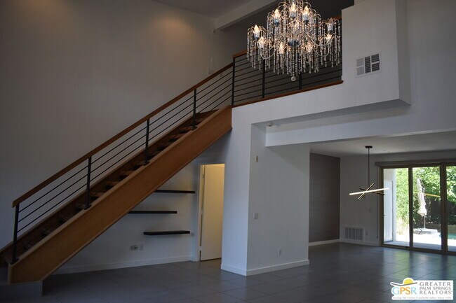 Building Photo - 938 Oceo Cir S