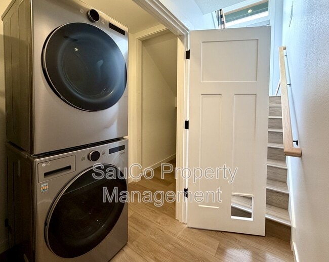 Building Photo - 254 N 1st St