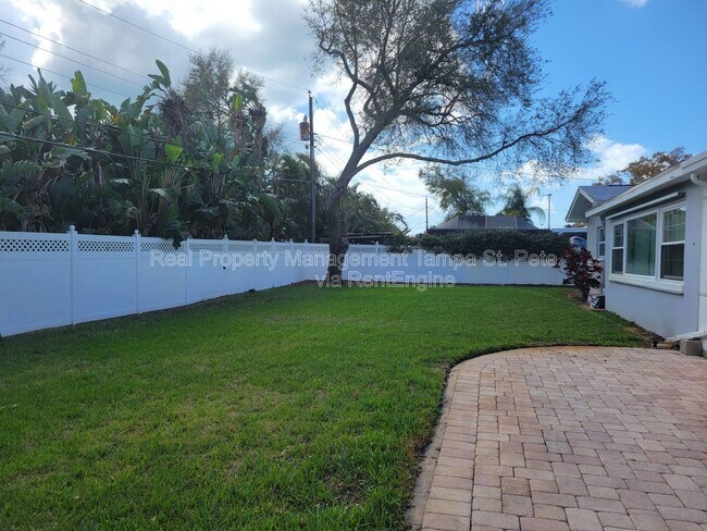 Building Photo - 2106 N Overbrook Ave