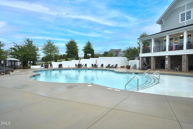 Building Photo - 229 Daisy Grove Ln