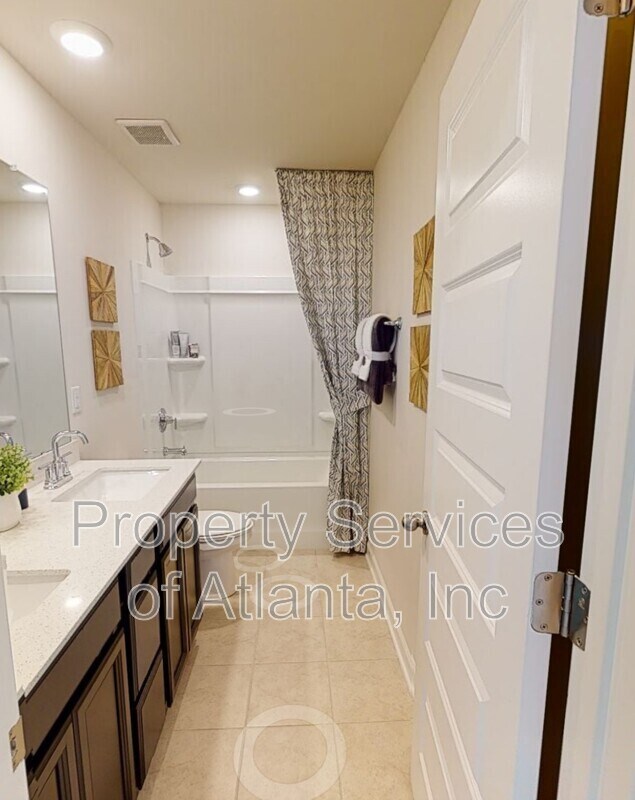 Building Photo - 6900 Newcastle Ct