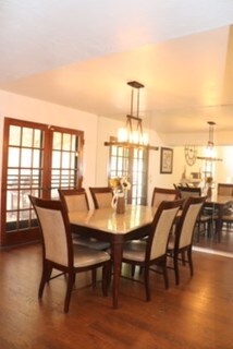 Building Photo - 1401 S La Brucherie Rd