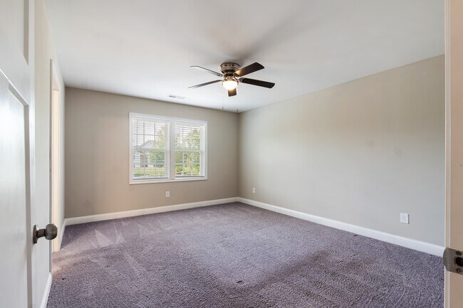 Building Photo - 852 Ducks Lndg