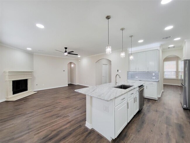 Building Photo - 21422 Beverly Chase Dr