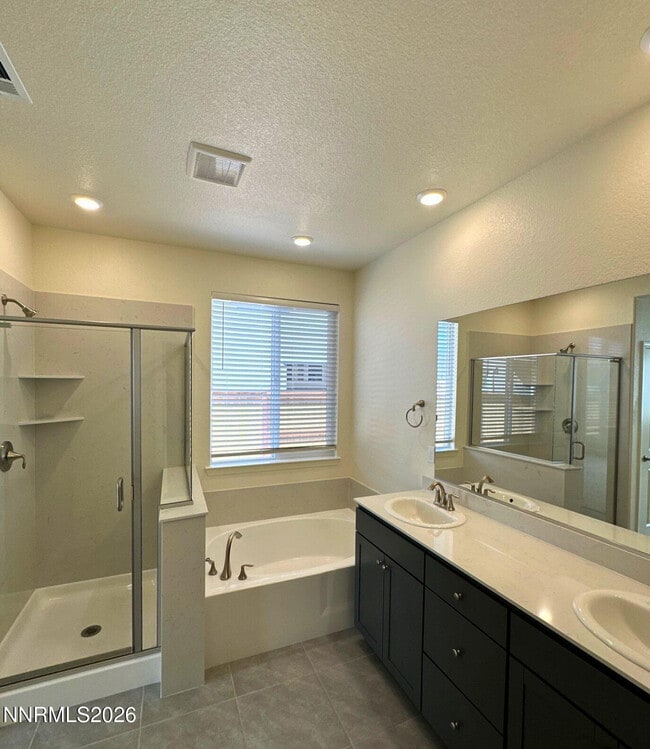 Building Photo - 7878 Willow Thicket Dr