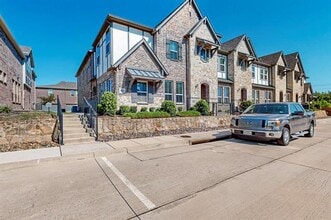 Building Photo - 6024 Silverado Trail