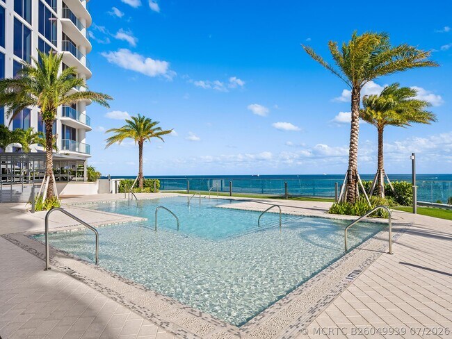 Building Photo - 153 N Seabreeze Blvd