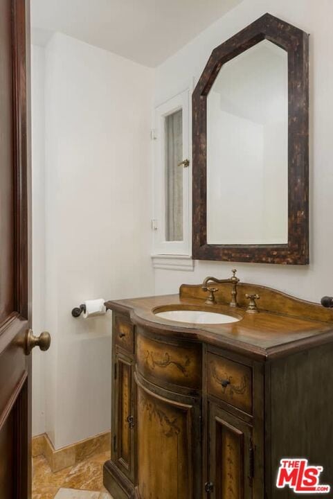 Building Photo - 1957 Mandeville Canyon Rd