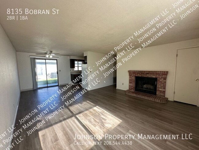 Building Photo - 8135 Bobran St