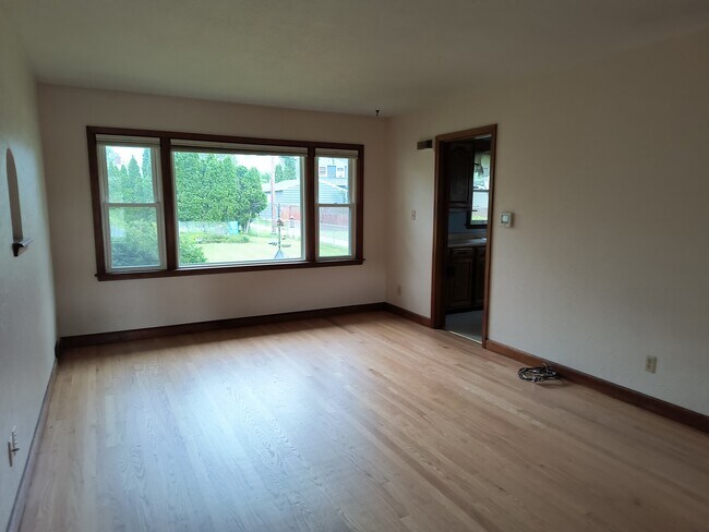 Living room with lots of natural light - 2227 23rd St S