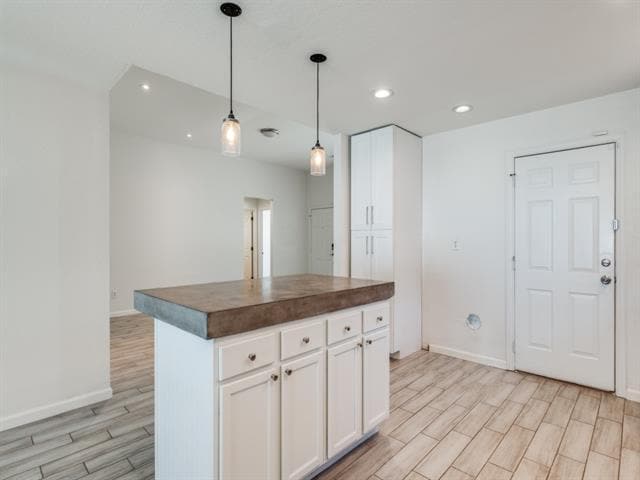 Building Photo - 1951 Bayside St