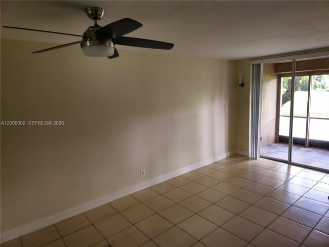 Building Photo - 9460 Tangerine Pl