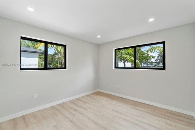Building Photo - 10460 SW 93rd St