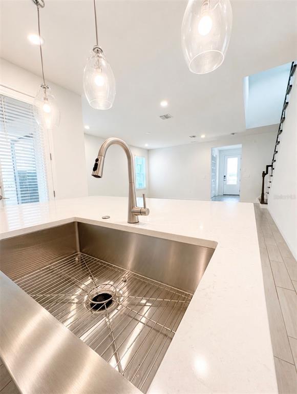 Building Photo - 5136 Goldfinch Dr