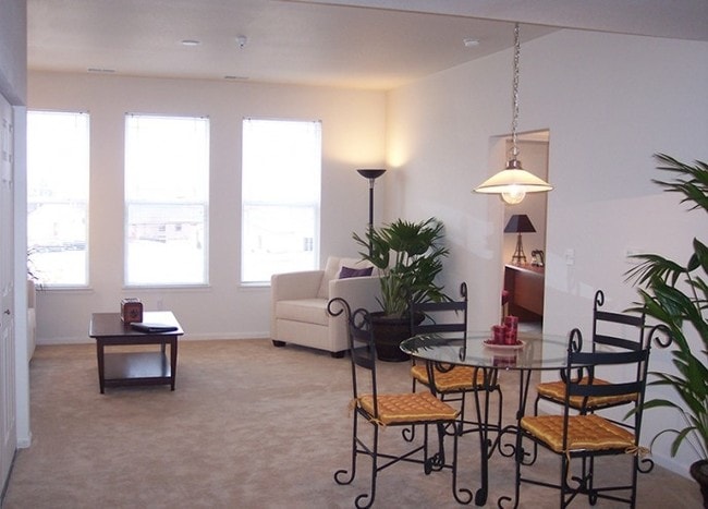 Building Photo - Loft 45