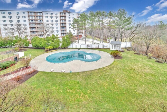 Building Photo - 125 Coolidge Ave