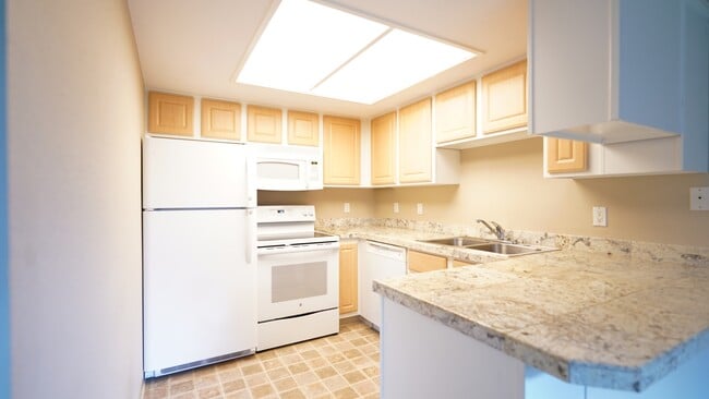 Building Photo - 9380 SW 146th Terrace