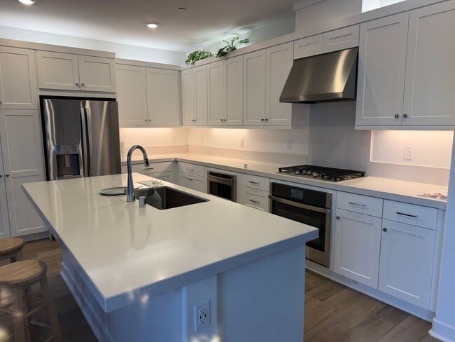 Building Photo - Brand New Construction! Spacious 5 Bedrooms | 4 Bathrooms 2 Car Garage