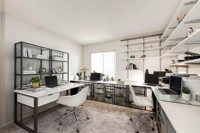 Office Space in MBR - 1237 Laurenwood Way