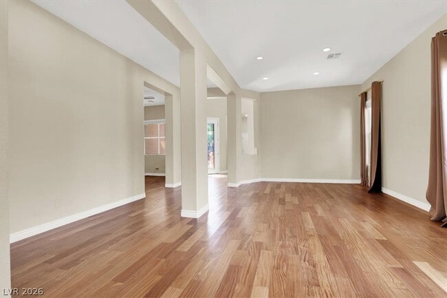Building Photo - 1330 Coulisse St