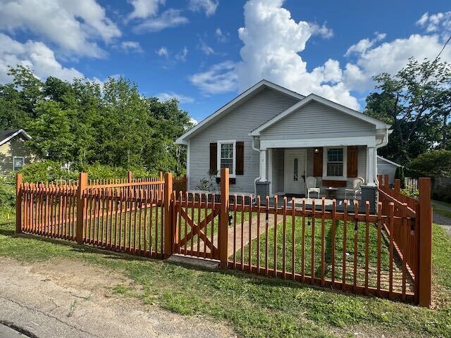 Building Photo - 112 Lucile St