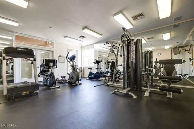 Building Photo - 75 N Valle Verde Dr