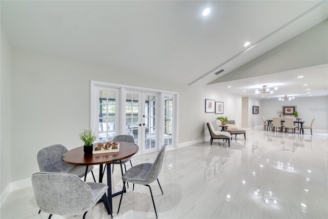Building Photo - 15722 GardenSide Ln