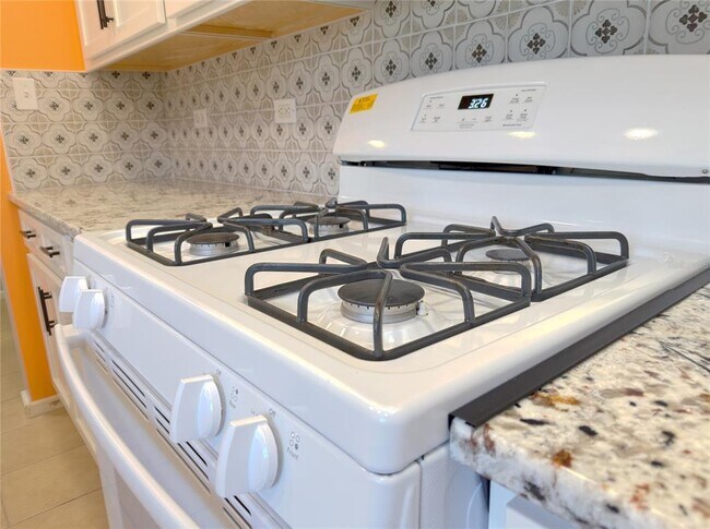 Building Photo - 824 Padua Ln