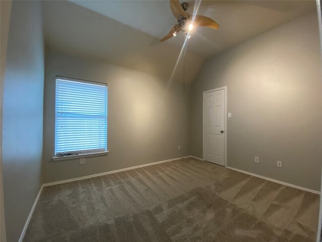 Building Photo - 13675 Fall Harvest Dr