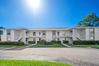 Building Photo - Charming 2 Bed 2 Bath Condo in Naples