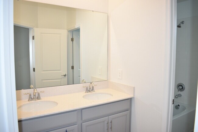 Building Photo - 1433 Waverunner Ln