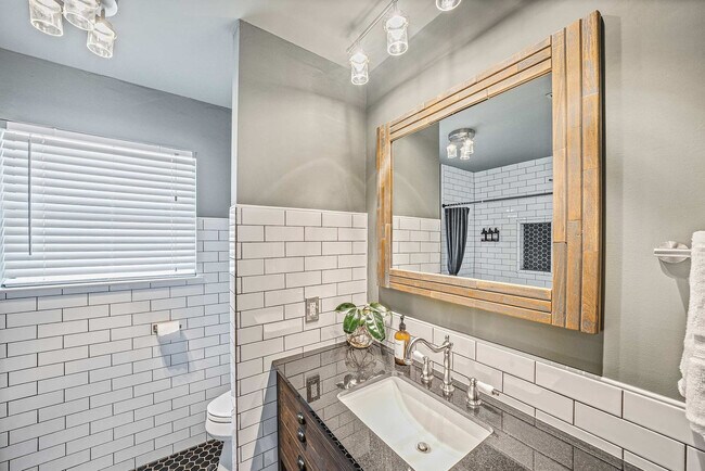 Building Photo - 7108 Dallas Dr