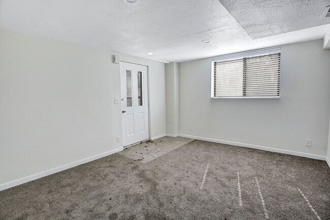 Building Photo - 1430 Denver St
